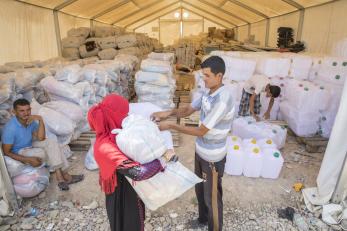 When violence escalated in mosul, iraq in 2017, people were forced to flee their homes and leave their belongings behind. in displacement camps, mercy corps provided essential supplies to help people meet their immediate needs until they were able to return home. photo: ezra millstein/mercy corps