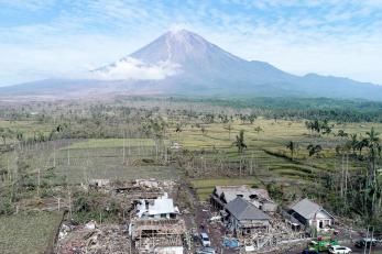 Damage resulting from the eruption of mt semeru, which began on december 4.
