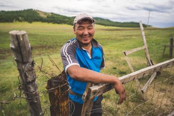 In Mongolia, Mercy Corps is working with farmers to help strengthen their herds in the face of extreme weather. Photo: Sean Sheridan for Mercy Corps