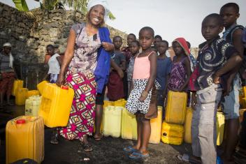 Noella is a house trainer and leader in programs to reduce child mortality rates, focused on water, sanitation and hygiene in the DRC.