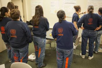 At Coffee Creek Correctional Facility, incarcerated women train with Mercy Corps Northwest to develop an entrepreneurial mindset, leverage the potential of self-employment, and promote resilience and economic stability.