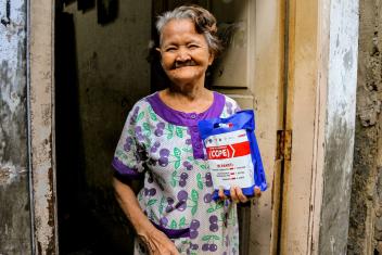 For Mercy Corps Indonesia, distributing information, hygiene kits and masks was a vital part of helping to prevent the spread of COVID-19.