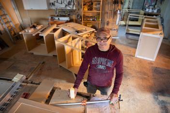 Antonio Garcia began his carpentry business in Walla Walla, Washington a few months before COVID‑19 struck, putting his livelihood at risk. Through our small business program based in the Pacific Northwest, Antonio learned management skills and received a cash grant to keep his woodworking shop open.