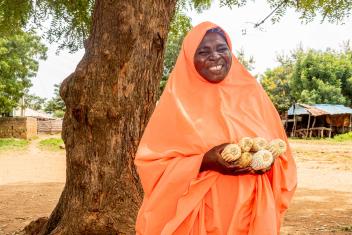 Agricultural livelihoods in Nigeria have been devastated by ongoing conflict and climate change. Mercy Corps is responding by providing seeds and fertilizer, as well as training and market support so female farmers can improve their livelihoods and build resilience.