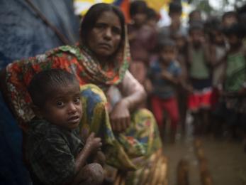 Woman and child in bangladesh